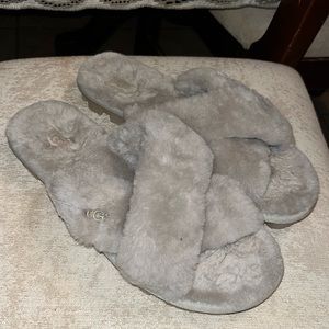 COPY - UGG Fuzzette 1107955 Slippers size 8-9